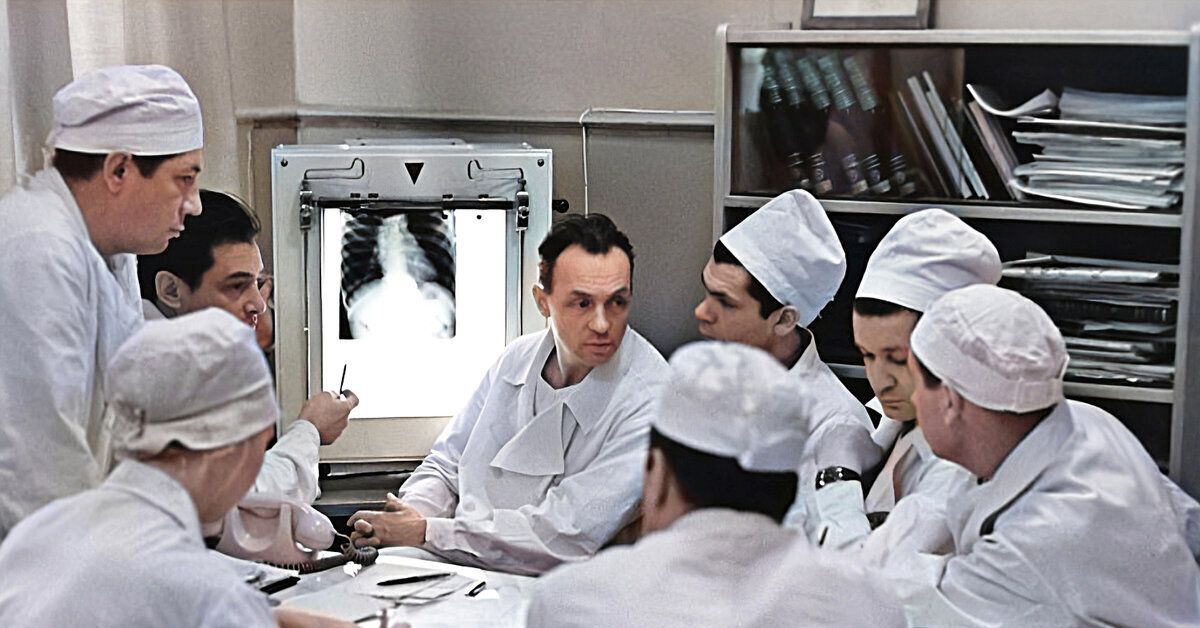 Обсуждение сложных больных профессором Долецким